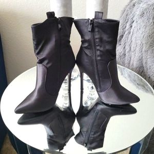 Olivia Miller Black Ankle Boot, Size 9